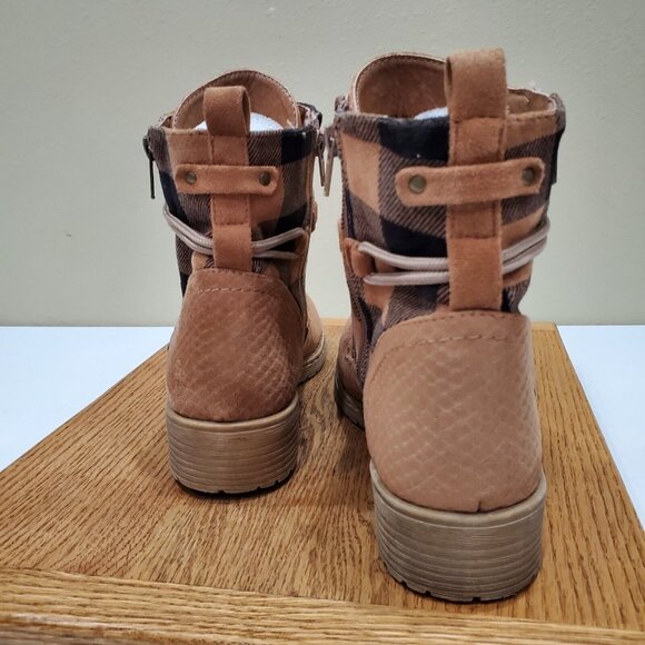 Very G Donny Booties Women Size 9.5 Brown Tan Plaid Suede Zip and Lace Up - Picture 4 of 8